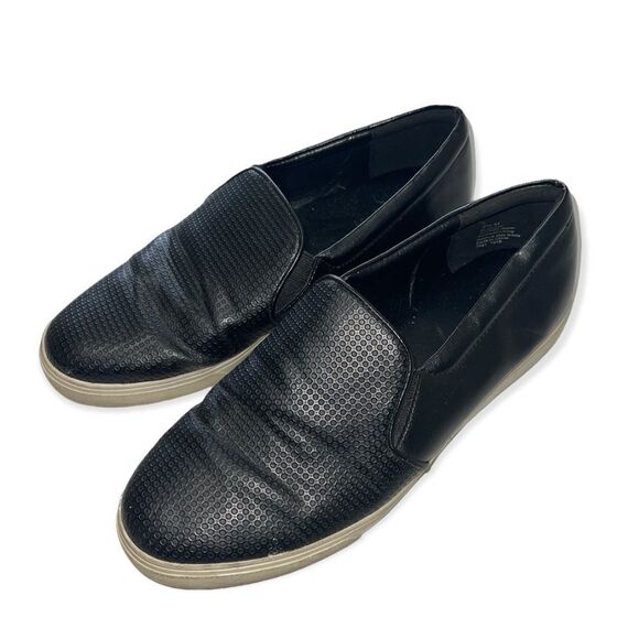 Nine West Vegan leather flats white sole 7.5 - Picture 2 of 12